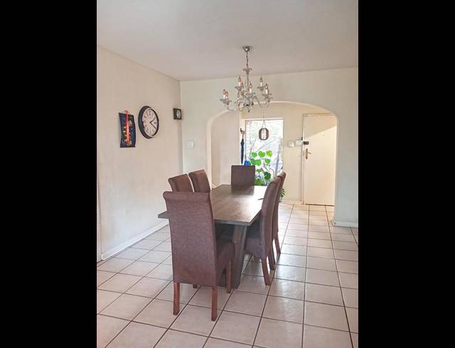 3 BEDROOM TOWNHOUSE FOR SALE IN BRAMLEY